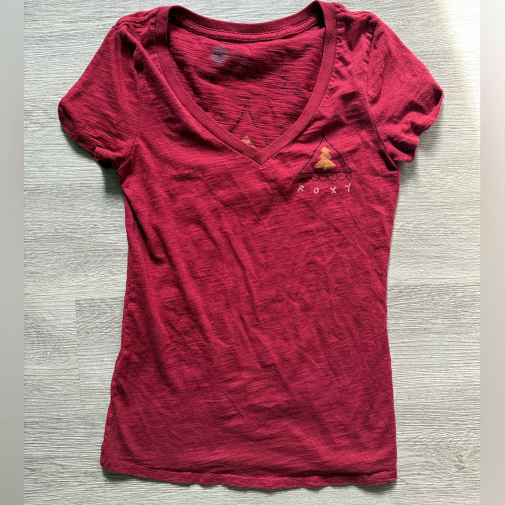 Roxy V-Neck Tee, Size S NWOT
